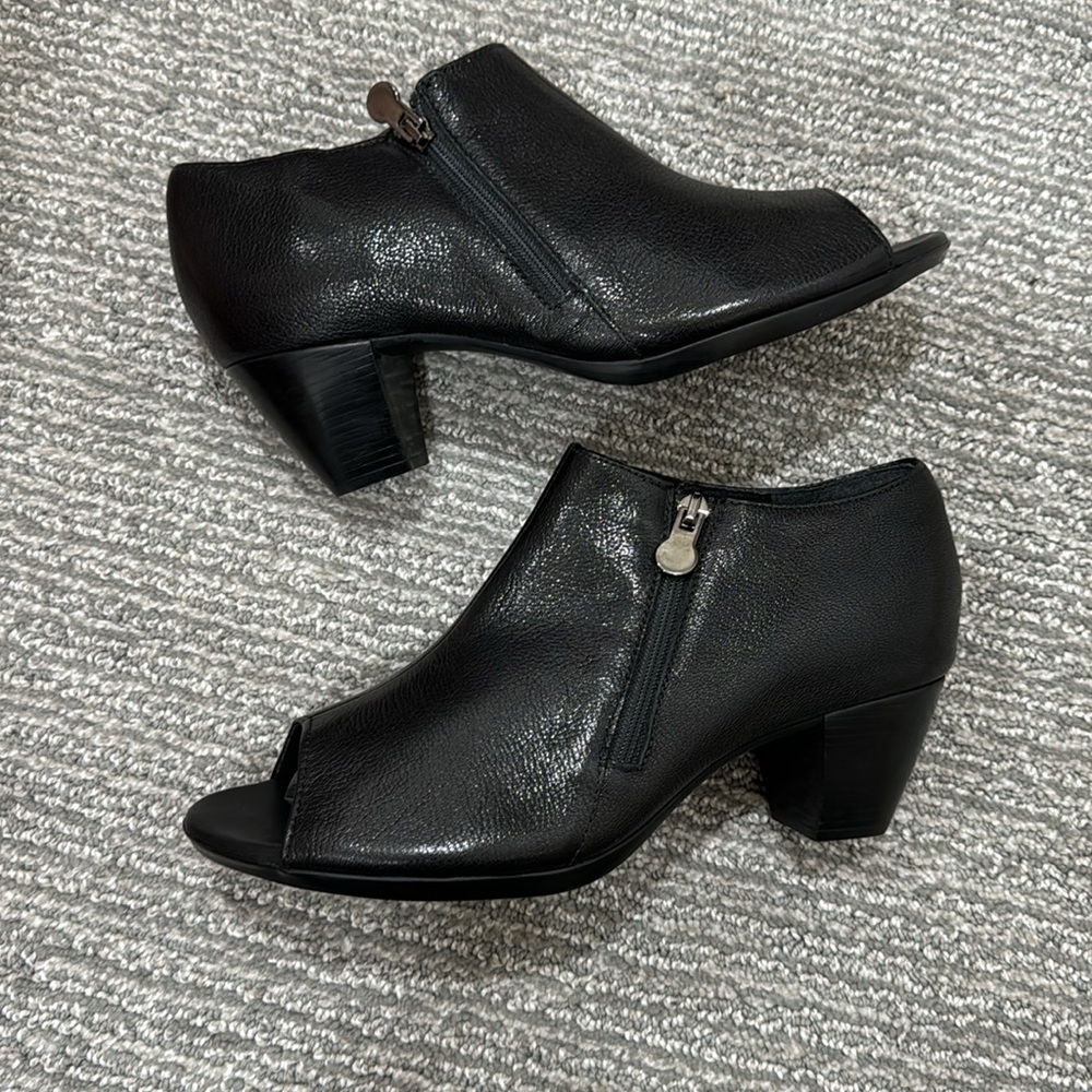 - Munro American peep toe women shoes - Picture 2 of 6